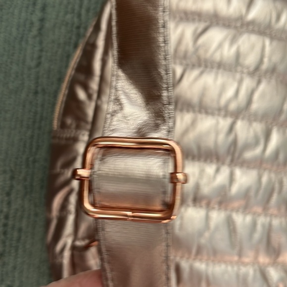 Jessica Simpson Mini backpack Rose & Rose gold Shimmer Quilted Puffer - Picture 4 of 8